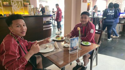 จอมพลังทีมชาติไทยเดินทางถึงกรุงมานามา พร้อมทำศึกเอเชี่ยนยูธเ ... Image 23