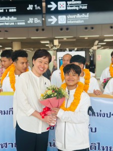 “กนิษฐา” หอบเหรียญเงินเอเชียนยูธเกมส์ 2025 ถึงไทยได้รับการต้ ... Image 11