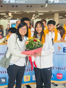 “กนิษฐา” หอบเหรียญเงินเอเชียนยูธเกมส์ 2025 ถึงไทยได้รับการต้ ... Image 13