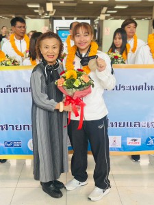 “กนิษฐา” หอบเหรียญเงินเอเชียนยูธเกมส์ 2025 ถึงไทยได้รับการต้ ... Image 14