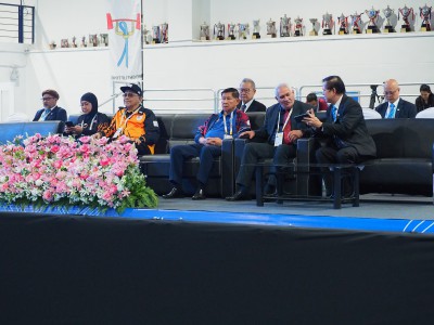 ประธานสหพันธ์ยกน้ำหนักนานาชาติร่วมชมกีฬายกน้ำหนัก ซีเกมส์ คร ... Image 9