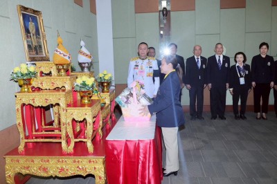 พลตรีหญิง ท่านผู้หญิงอรอนงค์ ปิยนาฏวชิรพัทธ์ มอบหมายให้ พลตร ... Image 4