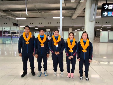 คณะนักกีฬายกน้ำหนักชุด “กาตาร์ คัพ” เดินทางกลับถึงไทยแล้ว Image 3