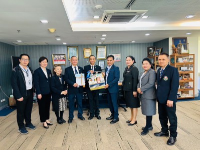 สมาคมกีฬายกน้ำหนักฯ มอบกระเช้าสวัสดีปีใหม่ผู้บริหาร กกท.-กอง ... Image 3