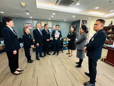 สมาคมกีฬายกน้ำหนักฯ มอบกระเช้าสวัสดีปีใหม่ผู้บริหาร กกท.-กอง ... Image 4