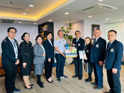 สมาคมกีฬายกน้ำหนักฯ มอบกระเช้าสวัสดีปีใหม่ผู้บริหาร กกท.-กอง ... Image 5