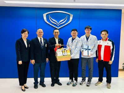 สมาคมกีฬายกน้ำหนักฯ มอบกระเช้าสวัสดีปีใหม่ผู้บริหาร กกท.-กอง ... Image 10