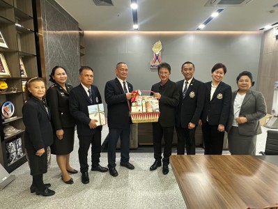 สมาคมกีฬายกน้ำหนักฯ มอบกระเช้าสวัสดีปีใหม่ผู้บริหาร กกท.-กอง ... Image 8