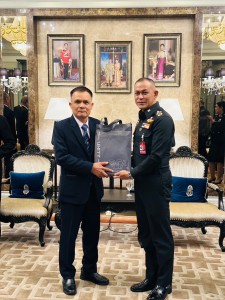 สมาคมกีฬายกน้ำหนักฯ-ชมรมกอล์ฟเพื่อนพี่ยอด มอบ 1 ล. สร้างบังเ ... Image 16