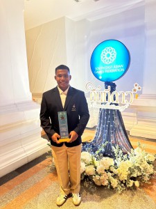 3 จอมพลังรับมอบโล่เกียรติคุณงาน “คืนที่ดาวพราวฟ้า” Image 16