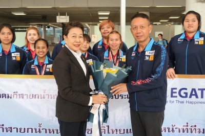 ทัพยกน้ำหนักไทยชุดเยาวชนโลกหอบเหรียญรางวัลกลับถึงบ้านแล้ว Image 9