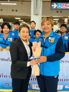 นักยกน้ำหนักชุดยุวชนและเยาวชนเอเชียหอบเหรียญถึงประเทศไทยแล้ว Image 7