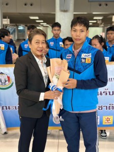 นักยกน้ำหนักชุดยุวชนและเยาวชนเอเชียหอบเหรียญถึงประเทศไทยแล้ว Image 16