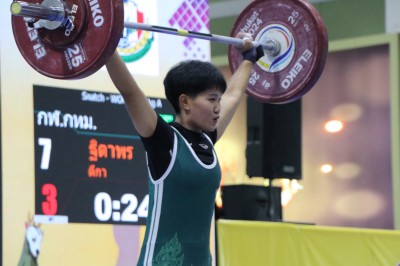 “ฐิตาพร ตีกา“ ควง 2 จอมพลังอินโดนีเซีย เหมาคนละ 3 เหรียญทอง Image 25