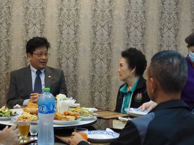 สถานเอกอัครราชทูตไทย ณ กรุงมานามา จัดเลี้ยงอาหารให้ทัพยกน้ำห ... Image 2